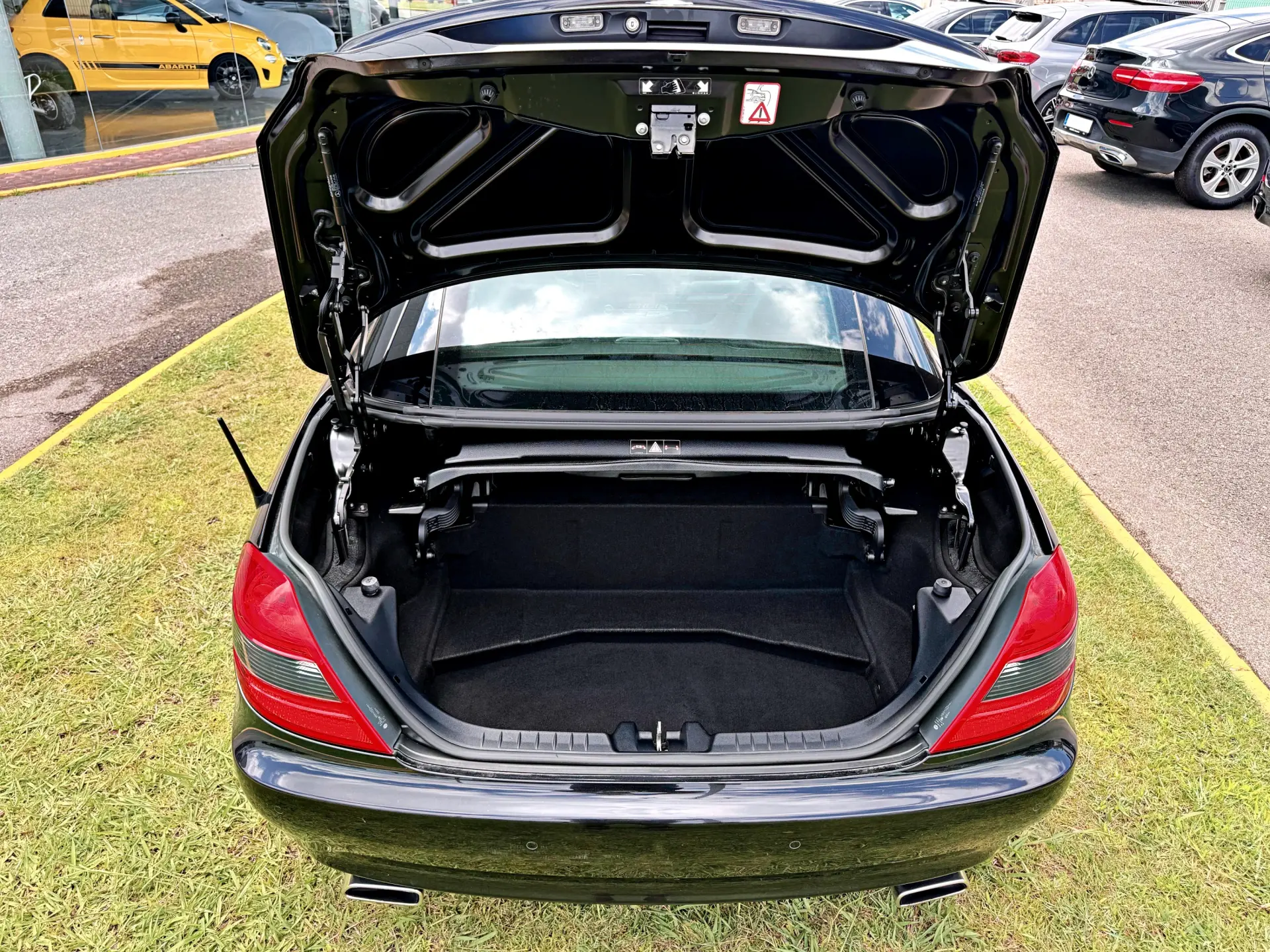 Mercedes-Benz SLK 200 Outro 27