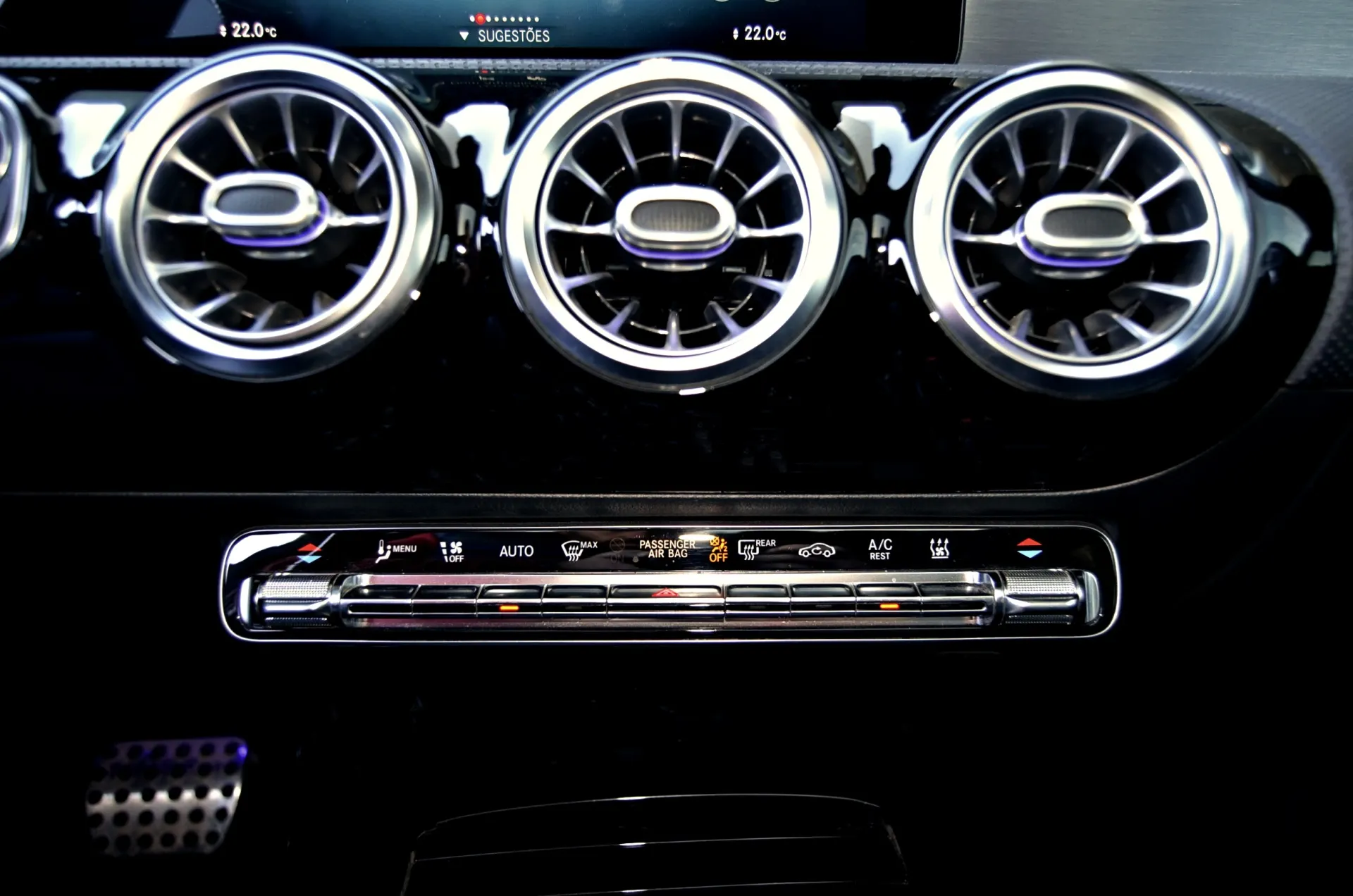 Mercedes-Benz CLA 250 e Shooting Brake AMG Line 17