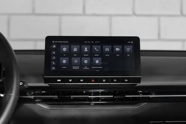 MG MG4 77 kWh Extended Range Luxury 27