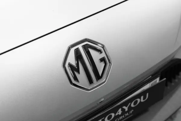 MG MG4 77 kWh Extended Range Luxury 12