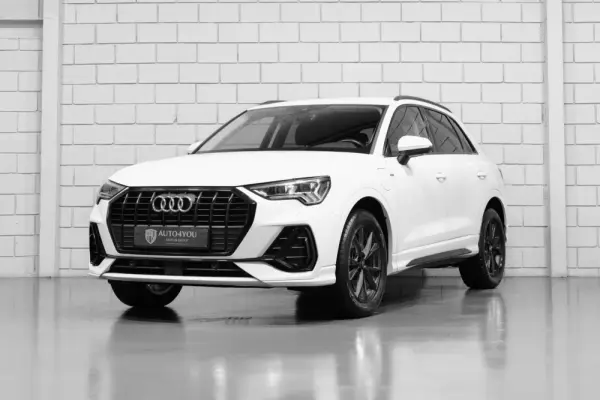 Audi Q3 45 TFSIe S line S tronic 1