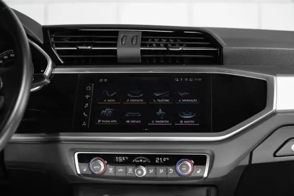 Audi Q3 45 TFSIe S line S tronic 14
