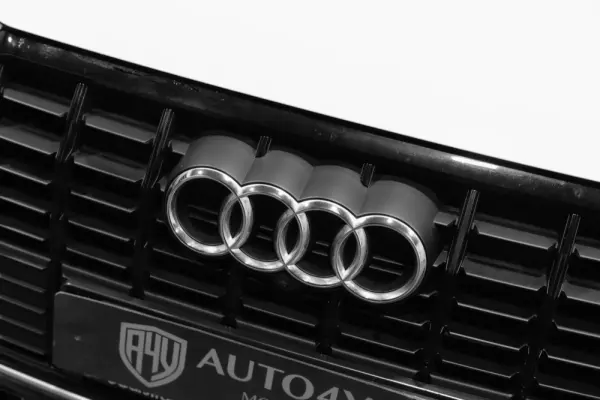 Audi Q3 45 TFSIe S line S tronic 18