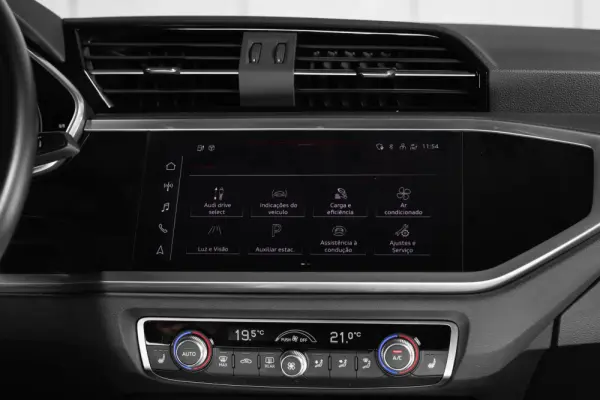 Audi Q3 45 TFSIe S line S tronic 19