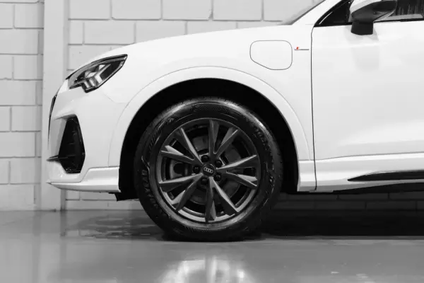 Audi Q3 45 TFSIe S line S tronic 23