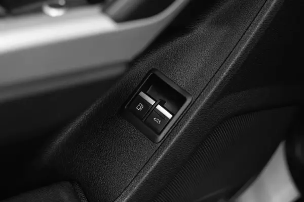 Audi Q3 45 TFSIe S line S tronic 32