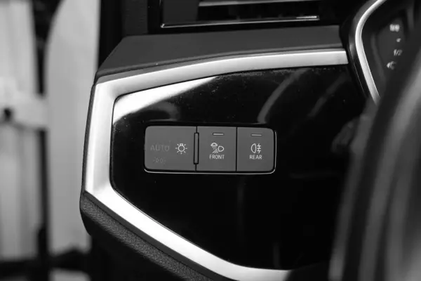 Audi Q3 45 TFSIe S line S tronic 34
