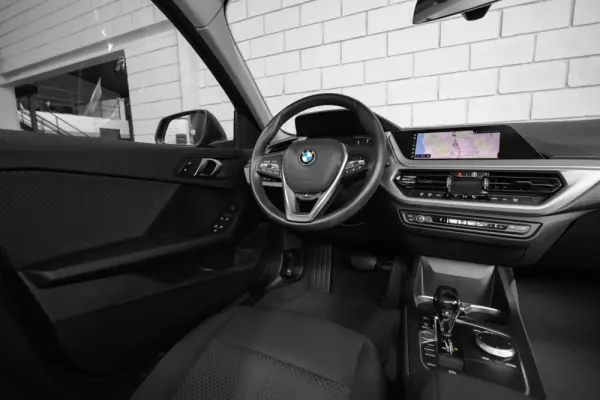BMW 116 d Advantage Auto 29
