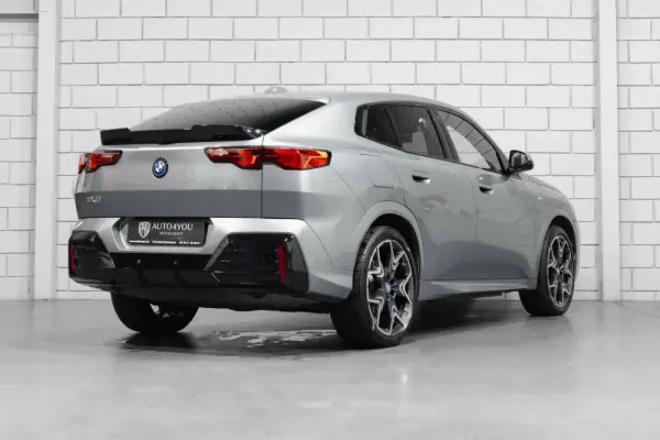 BMW iX2 xDrive30 Pack Desportivo M Pro 4