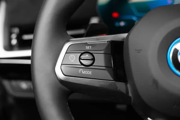 BMW iX2 xDrive30 Pack Desportivo M Pro 8