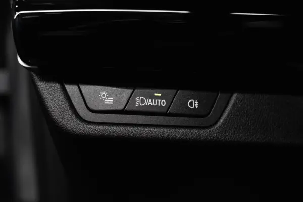 BMW iX2 xDrive30 Pack Desportivo M Pro 43
