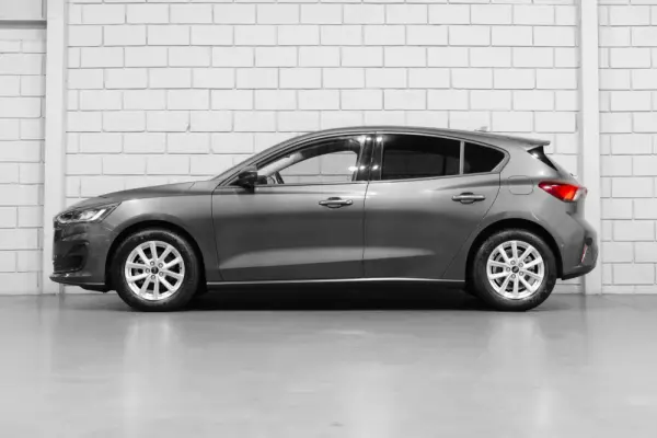Ford Focus 1.0 EcoBoost MHEV Titanium 3