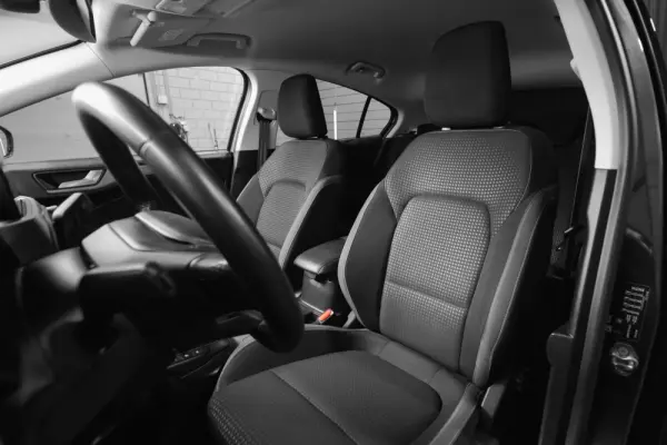 Ford Focus 1.0 EcoBoost MHEV Titanium 10