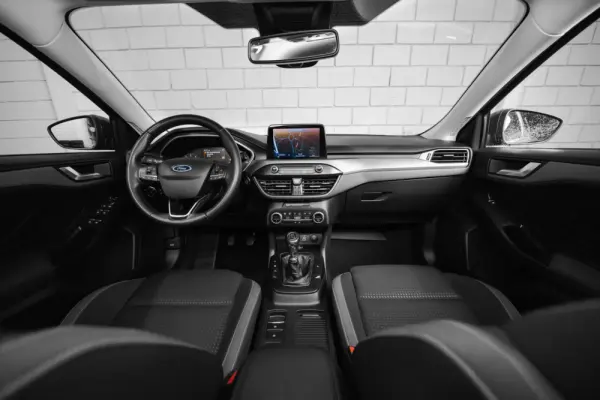 Ford Focus 1.0 EcoBoost MHEV Titanium 34