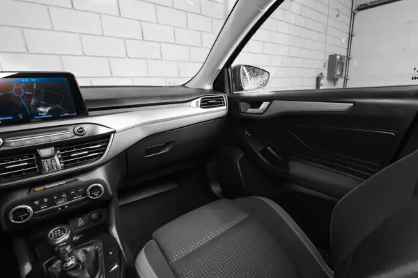 Ford Focus 1.0 EcoBoost MHEV Titanium 36