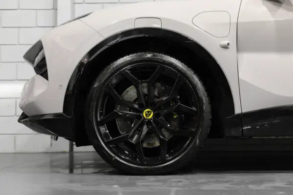 Lotus Eletre 600 Sport SE 23