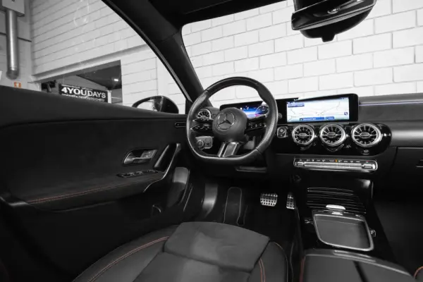 Mercedes-Benz A 180 d AMG Line Aut. 29