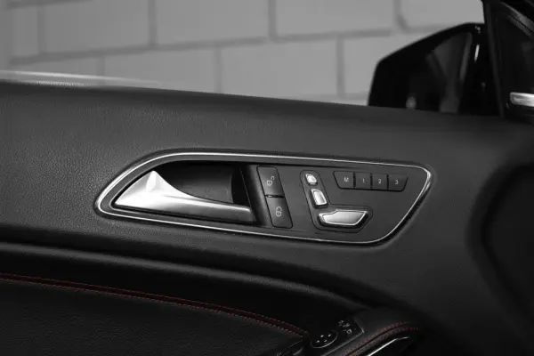 Mercedes-Benz A 45 AMG 4Matic Speedshift 7G-DCT 23