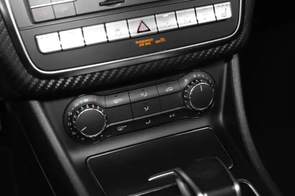 Mercedes-Benz A 45 AMG 4Matic Speedshift 7G-DCT 27