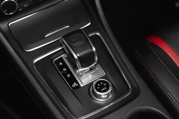 Mercedes-Benz A 45 AMG 4Matic Speedshift 7G-DCT 29