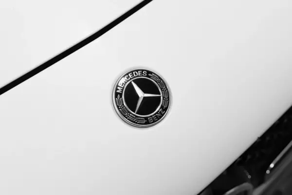 Mercedes-Benz C 300 e 9G-TRONIC AMG Line 18