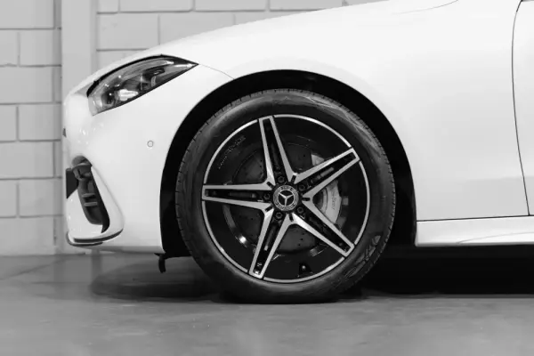 Mercedes-Benz C 300 e 9G-TRONIC AMG Line 23