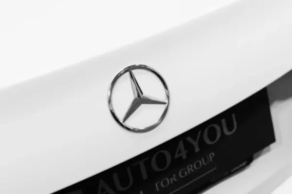 Mercedes-Benz C 300 e 9G-TRONIC AMG Line 50