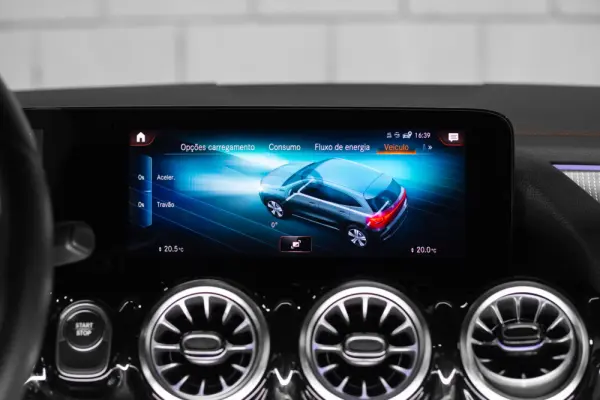 Mercedes-Benz EQA 250 AMG Line 18