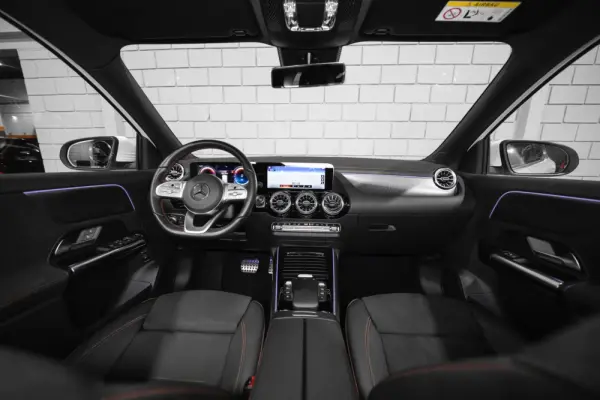 Mercedes-Benz EQA 250 AMG Line 36