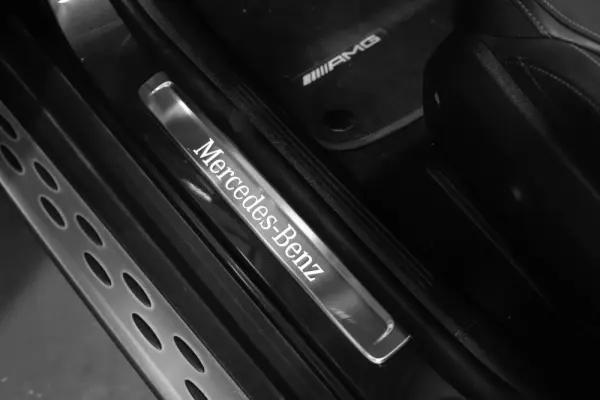 Mercedes-Benz GLC 300 e 4Matic 9G-TRONIC Edition AMG Line 36