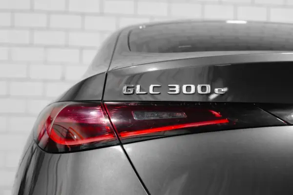 Mercedes-Benz GLC 300 e 4Matic 9G-TRONIC Edition AMG Line 48
