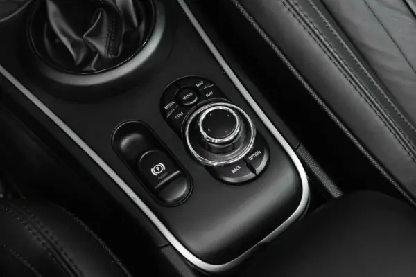 MINI Countryman Cooper SE All4 Aut. 36
