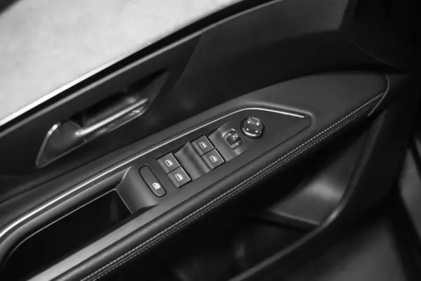 Peugeot 5008 1.2 PureTech GT EAT8 25
