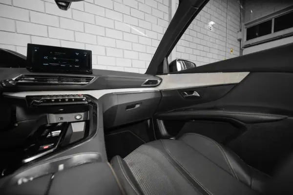 Peugeot 5008 1.2 PureTech GT EAT8 32