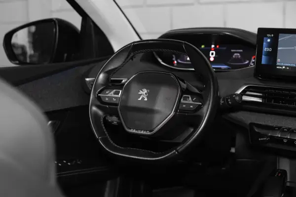 Peugeot 5008 BlueHDI 130 EAT8 Allure 6