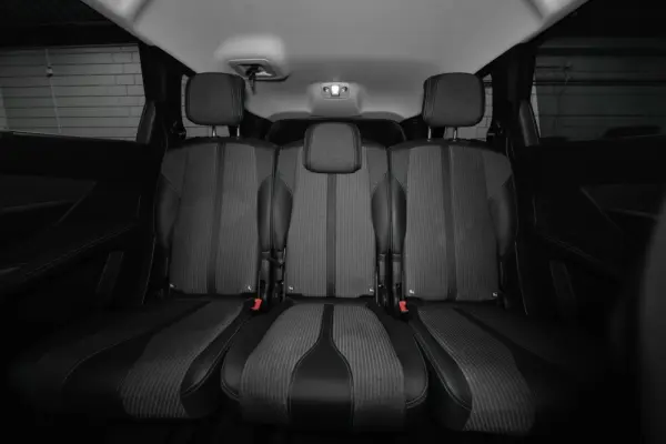 Peugeot 5008 BlueHDI 130 EAT8 Allure 12