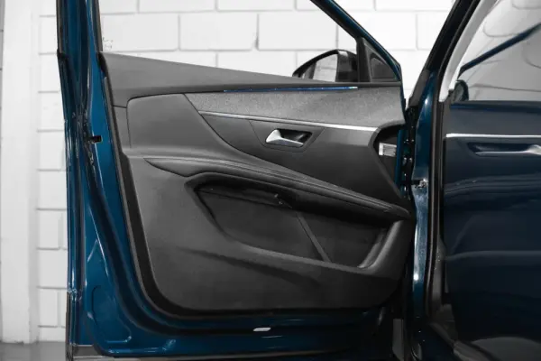 Peugeot 5008 BlueHDI 130 EAT8 Allure 24