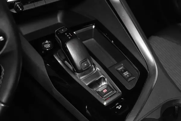 Peugeot 5008 BlueHDI 130 EAT8 Allure 26