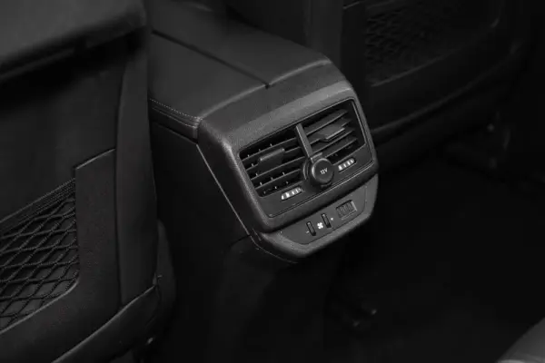 Peugeot 5008 BlueHDI 130 EAT8 Allure 29