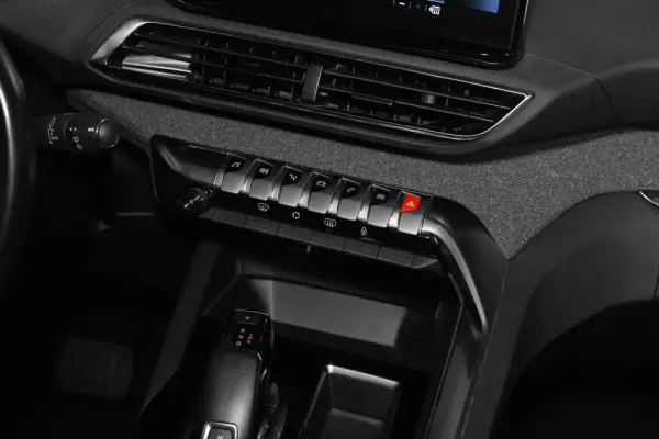 Peugeot 5008 BlueHDI 130 EAT8 Allure 31