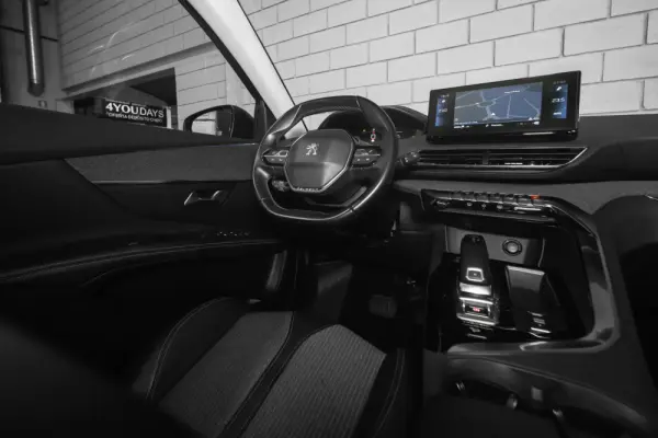 Peugeot 5008 BlueHDI 130 EAT8 Allure 33