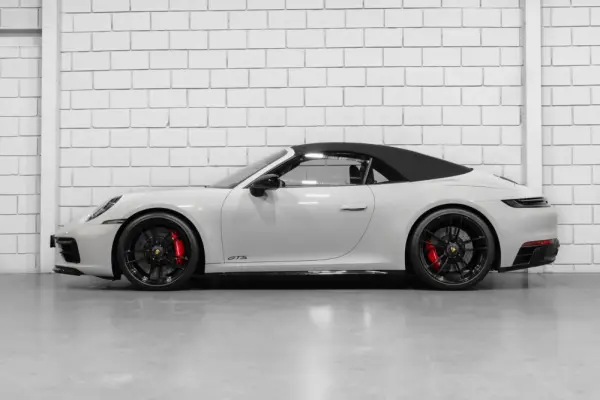 Porsche 911 (992) Carrera 4 GTS PDK 3