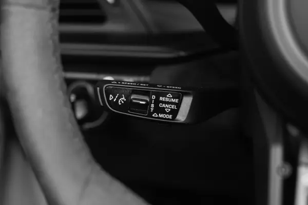 Porsche 911 (992) Carrera 4 GTS PDK 13
