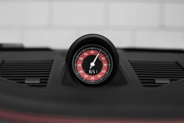 Porsche 911 (992) Carrera 4 GTS PDK 38