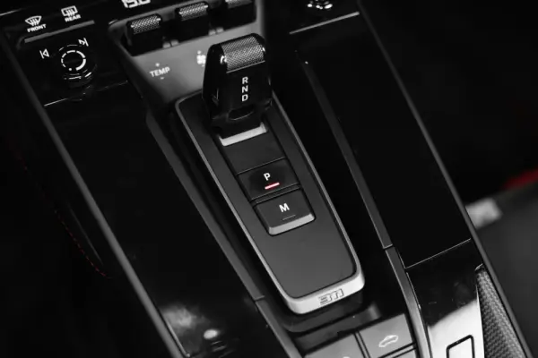 Porsche 911 (992) Carrera 4 GTS PDK 42