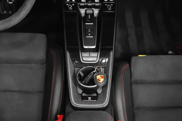 Porsche 911 (992) Carrera 4 GTS PDK 48