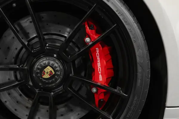 Porsche 911 (992) Carrera 4 GTS PDK 57