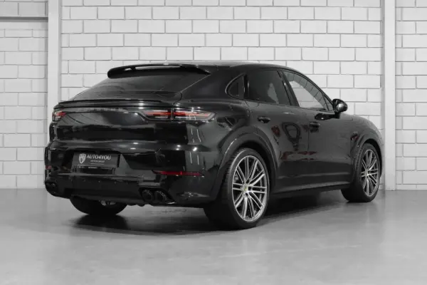 Porsche Cayenne Coupé E-Hybrid 3
