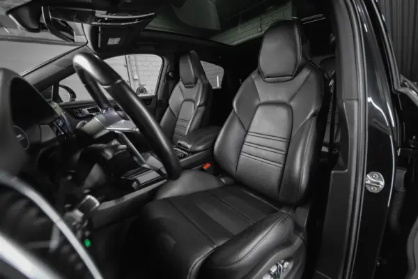 Porsche Cayenne Coupé E-Hybrid 5