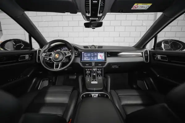 Porsche Cayenne Coupé E-Hybrid 7